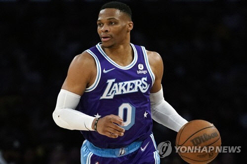 NBA ¿þ½ºÆ®ºê·è, ·¹ÀÌÄ¿½º ÀÜ·ù¡¦"608¾ï ¿¬ºÀ º¸Àå" NBA ¿þ½ºÆ®ºê·è, ·¹ÀÌÄ¿½º ÀÜ·ù¡¦"608¾ï ¿¬ºÀ º¸Àå"